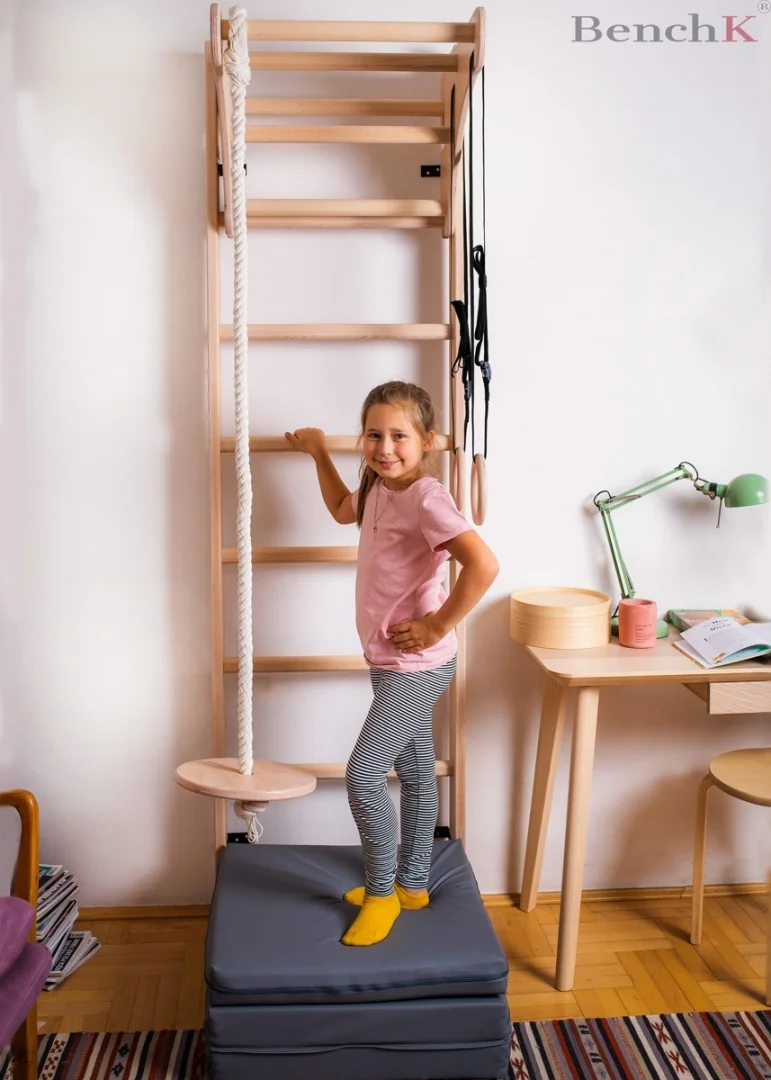 Daugiafunkcinė sportinė sienelė BenchK 111 + A204 Daugiafunkcinė sportinė sienelė BenchK 111 + A204