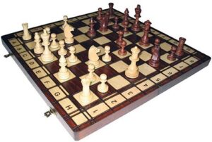 Jowisz_chess_set_3.jpg