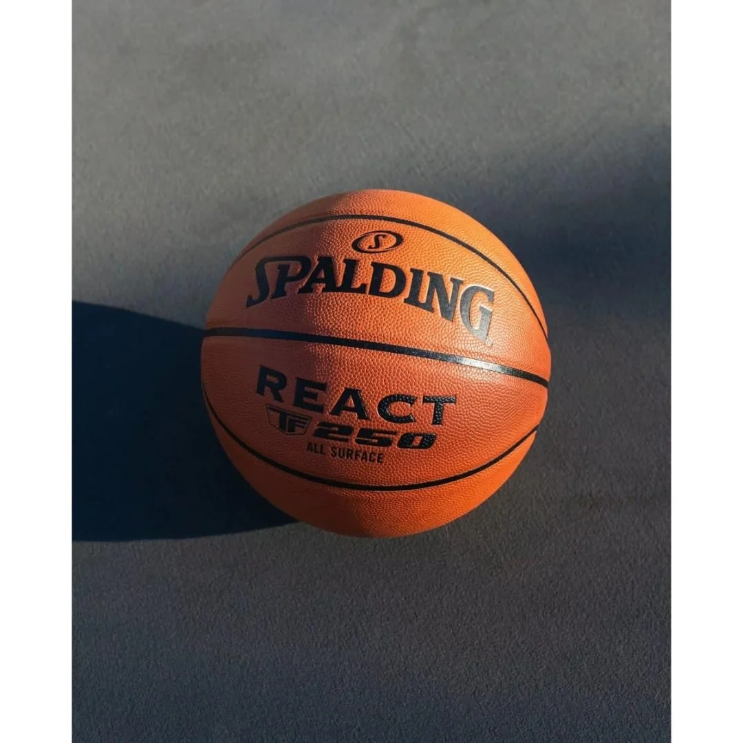 Krepšinio kamuolys SPALDING REACT TF250 (DYDIS:5,7) Krepšinio kamuolys SPALDING REACT TF250 (DYDIS:5,7)