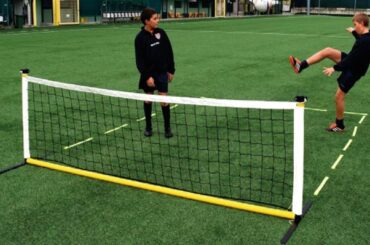 Lauko futbolo teniso tinklo rinkinys su įsmeigiamais stulpais