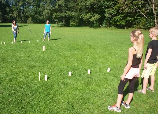 Skandinaviškas žaidimas KUBB visai šeimai Skandinaviškas žaidimas KUBB visai šeimai