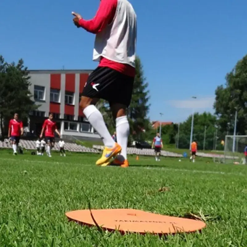 Plokšti aikštelės žymekliai – 12 vnt. rinkinys Plokšti aikštelės žymekliai – 12 vnt. rinkinys - Image 3
