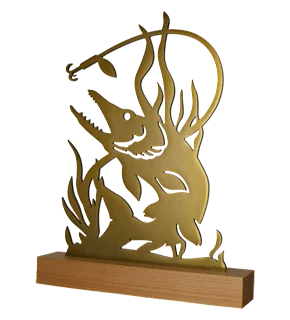 Metalinis trofėjus ant medinio pagrindo – Lydeka,  WL-PIK