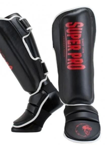 Super Pro Combat Gear blauzdų apsaugos, juoda/raudona Super Pro Combat Gear blauzdų apsaugos, juoda/raudona