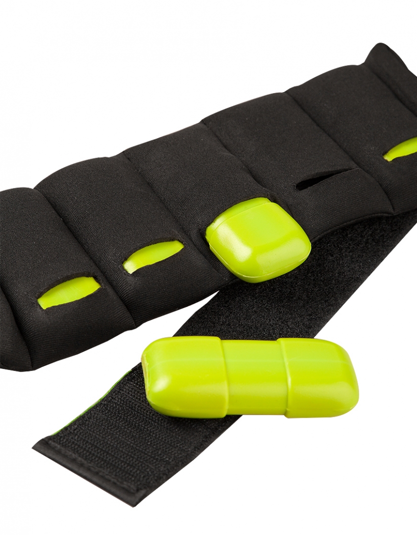 Vandens aerobikos reguliuojami svarmenys ant kojų