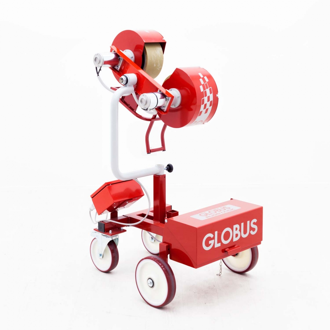 Regbio kamuolių padavimo mašina RugbyKick 1500