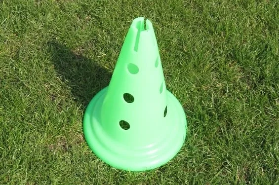 Kūgis su skylėmis 30cm Kūgis su skylėmis 30cm
