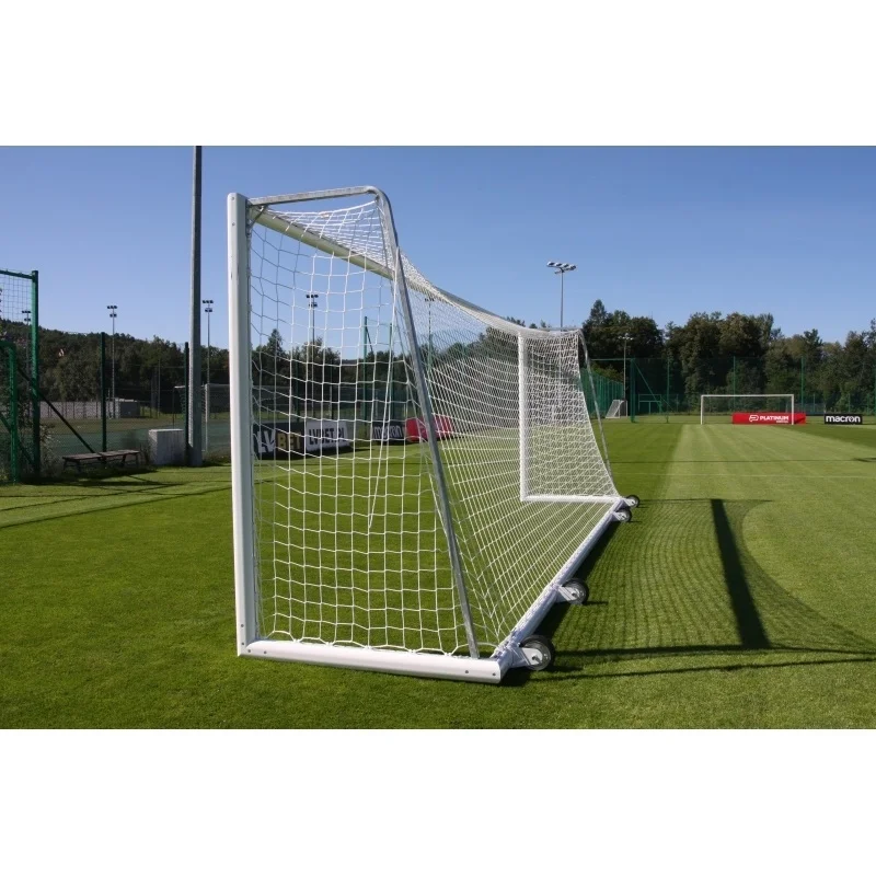 Mobilūs futbolo vartai su ratukais, 7,32 x 2,44 m 2vnt. Mobilūs futbolo vartai su ratukais, 7,32 x 2,44 m 2vnt.